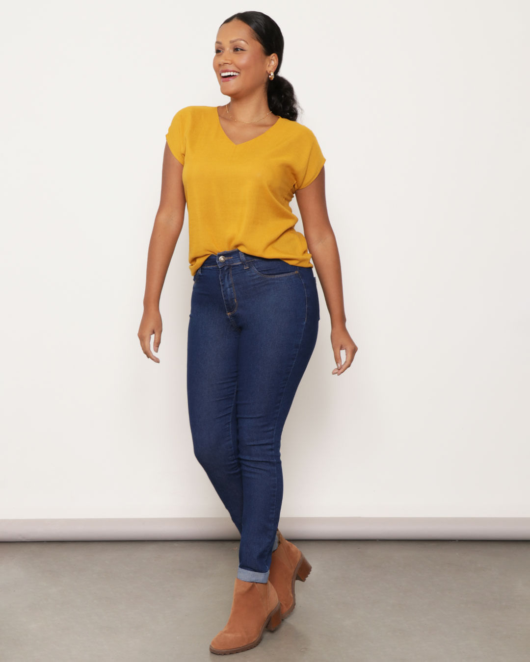 Blusa-210398-Mc-Morcego-Lisa---Mostarda--Medio