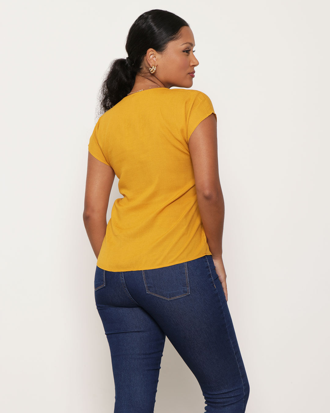 Blusa-210398-Mc-Morcego-Lisa---Mostarda--Medio