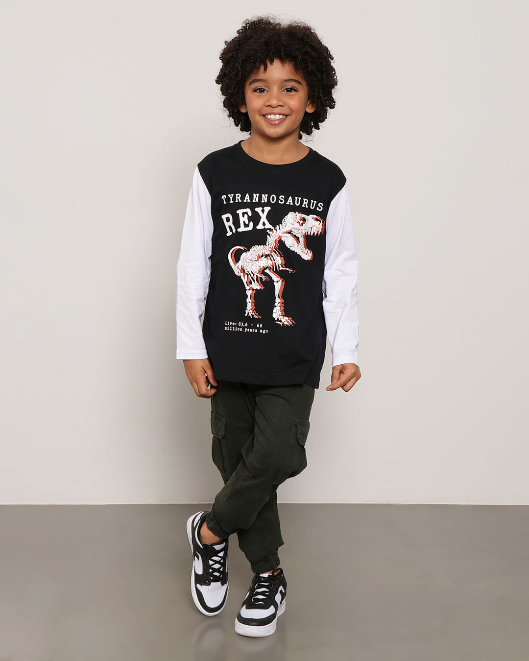 Camiseta-10-108-Ml-M-48-Dino---Preto