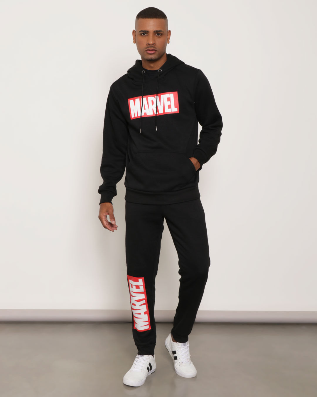 Moletom-Hoo06-Marvel---Preto
