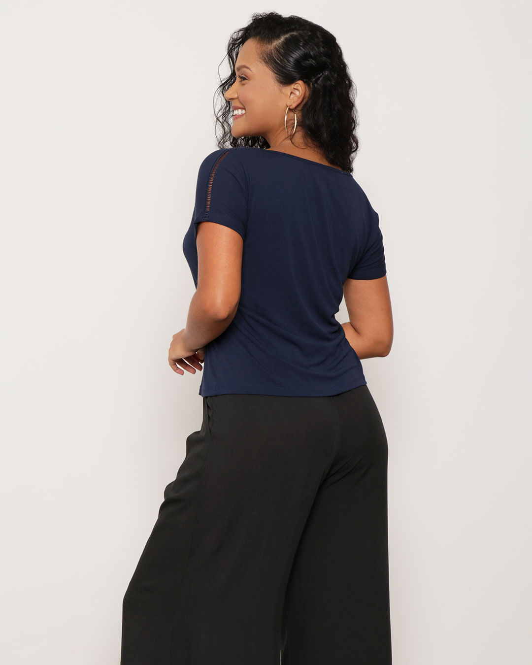 Blusa-Pl92-C-Detalhe-Gola---Marinho