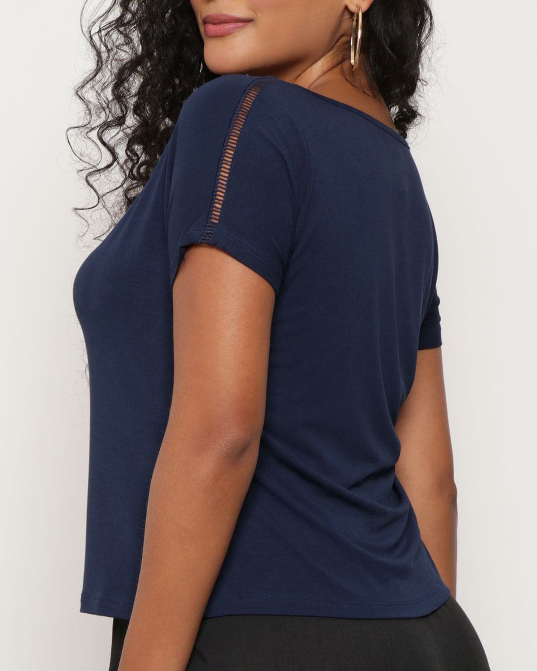 Blusa-Pl92-C-Detalhe-Gola---Marinho