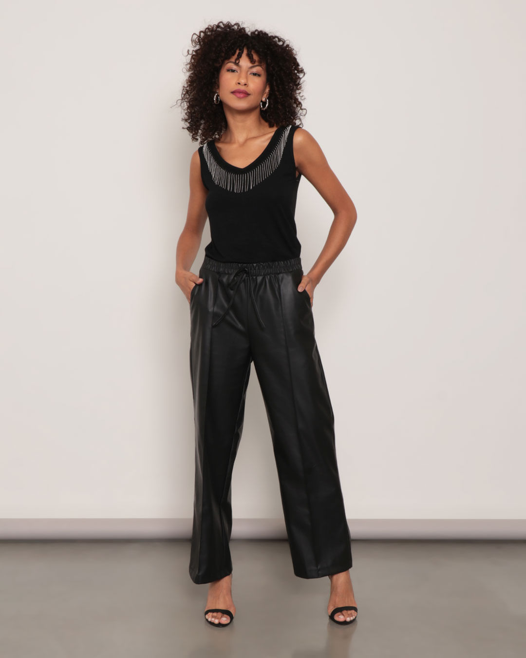 Regata-8198-C-Aviamento-Na-Gola---Preto