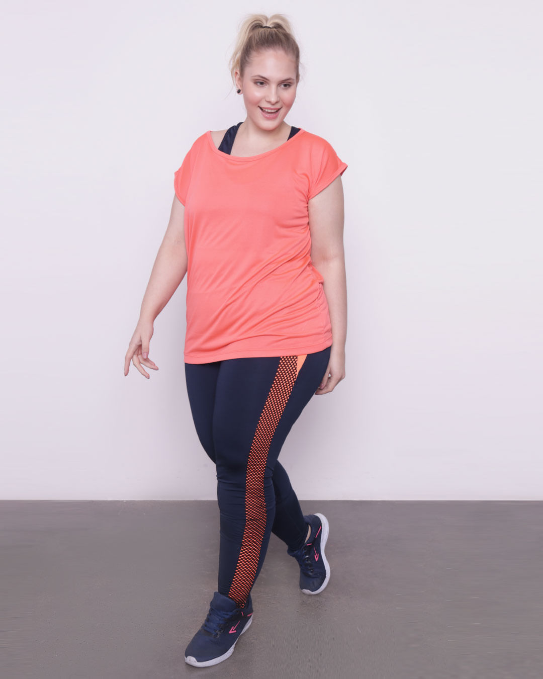 Blusa70004smga-Furad-Quadrada-Tg---Laranja-Neon