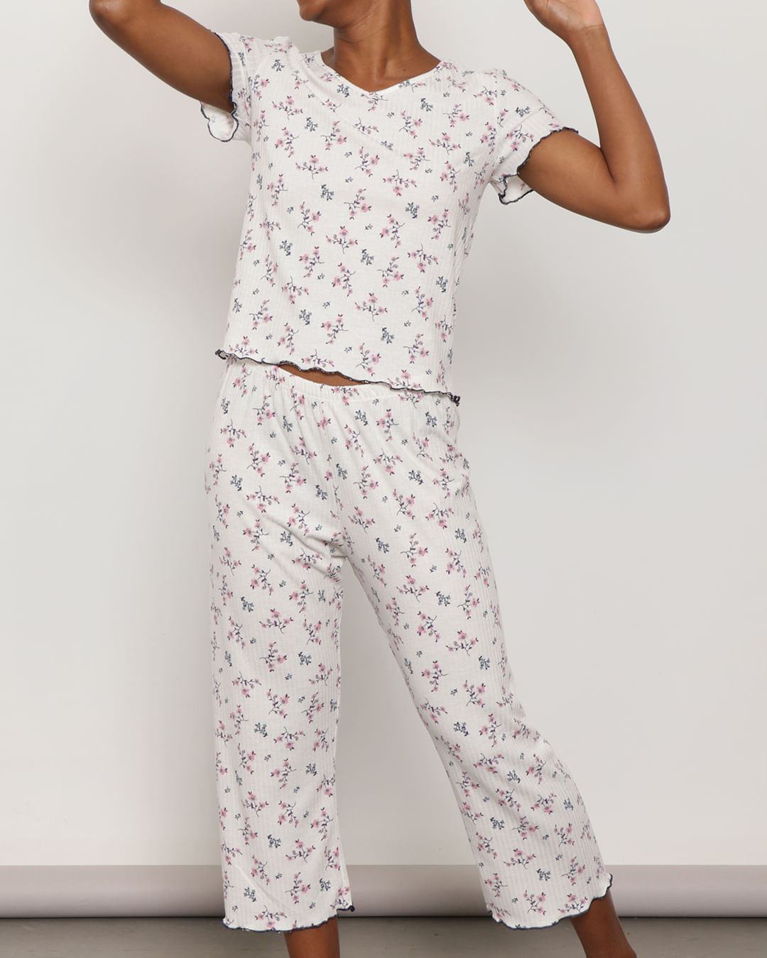 Pij-29691ribana-Est-Bl-Mc-Cc-Pantacourt---Off-White