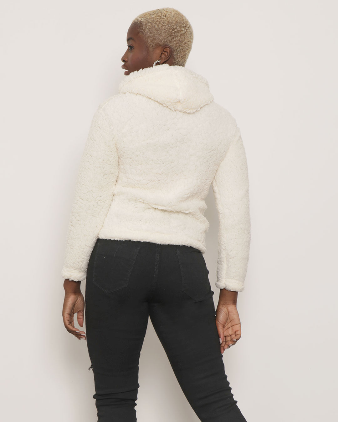 Moletom-Pelinho-Daffy-Duck-231026---Off-White