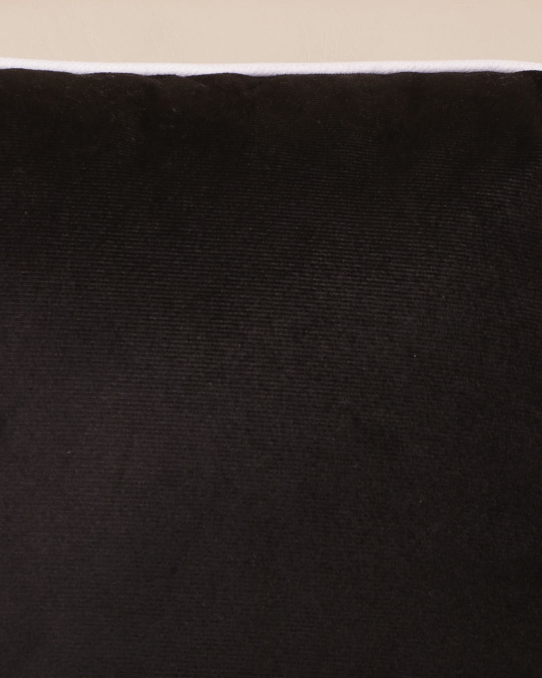 Almofada-Velvet-40x40-Lisa-Vies-Preta---Preto