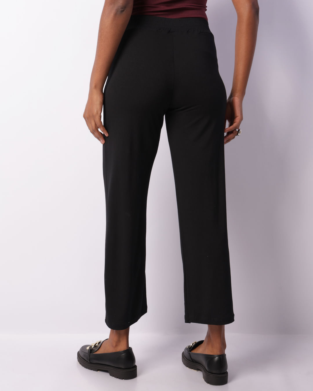 Calca-35045-Pantalona-Com-Bolso-Preto---Preto