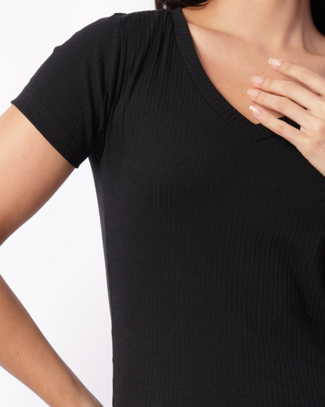 Blusa-3485-Mc-Gola-V-Canelada-Preta---Preto