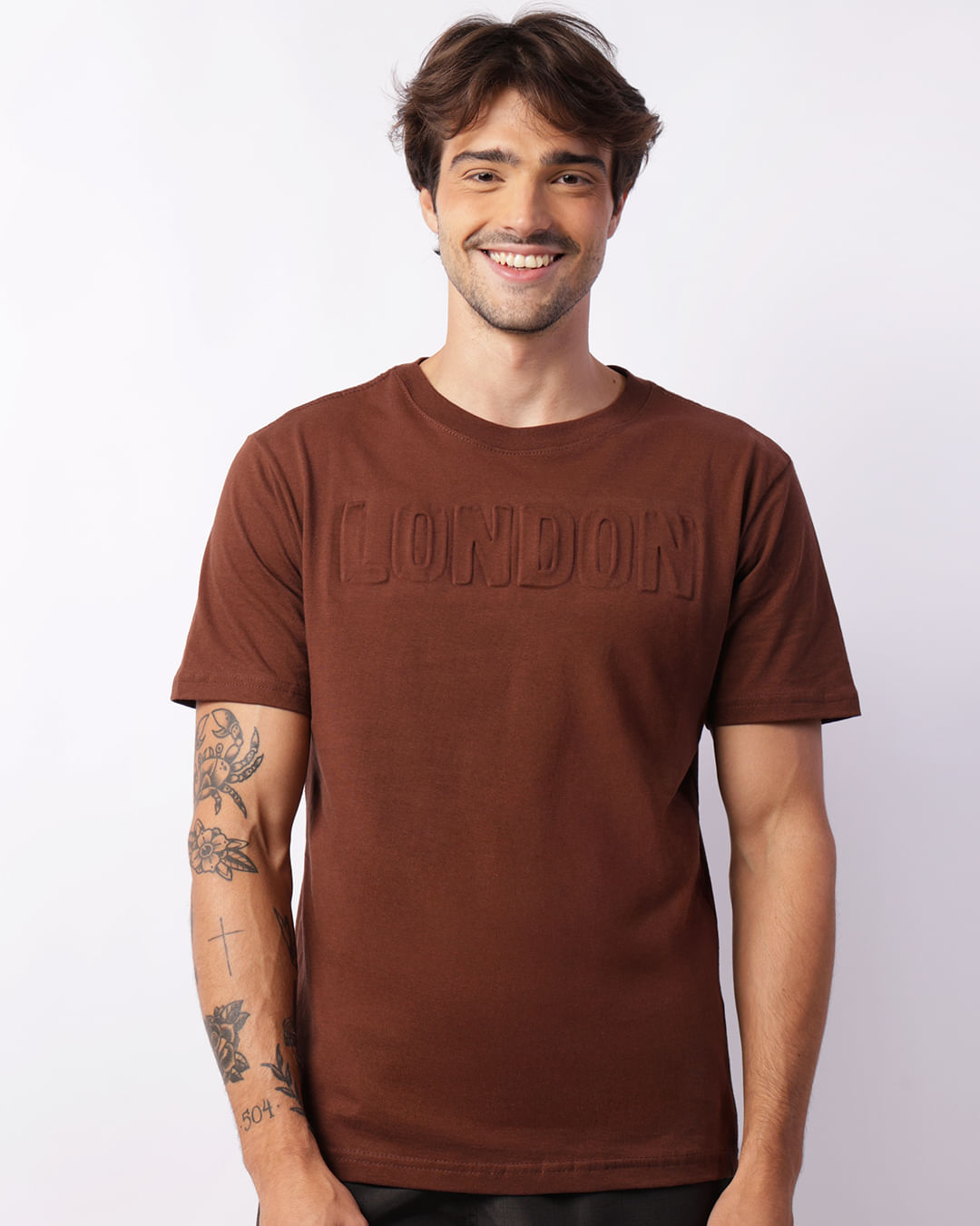Camiseta-Embossed-London-E4183-Marrom---Marrom