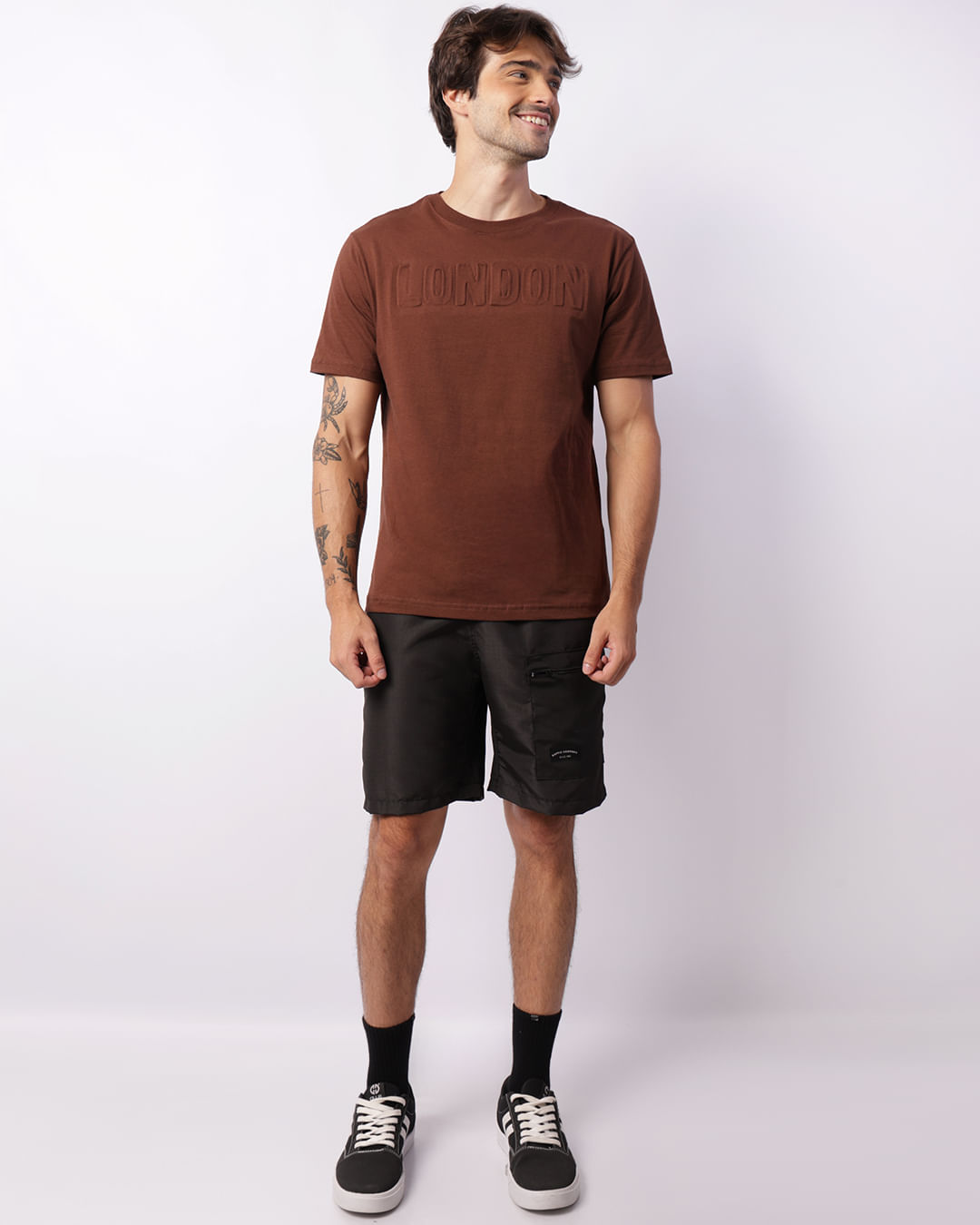 Camiseta-Embossed-London-E4183-Marrom---Marrom