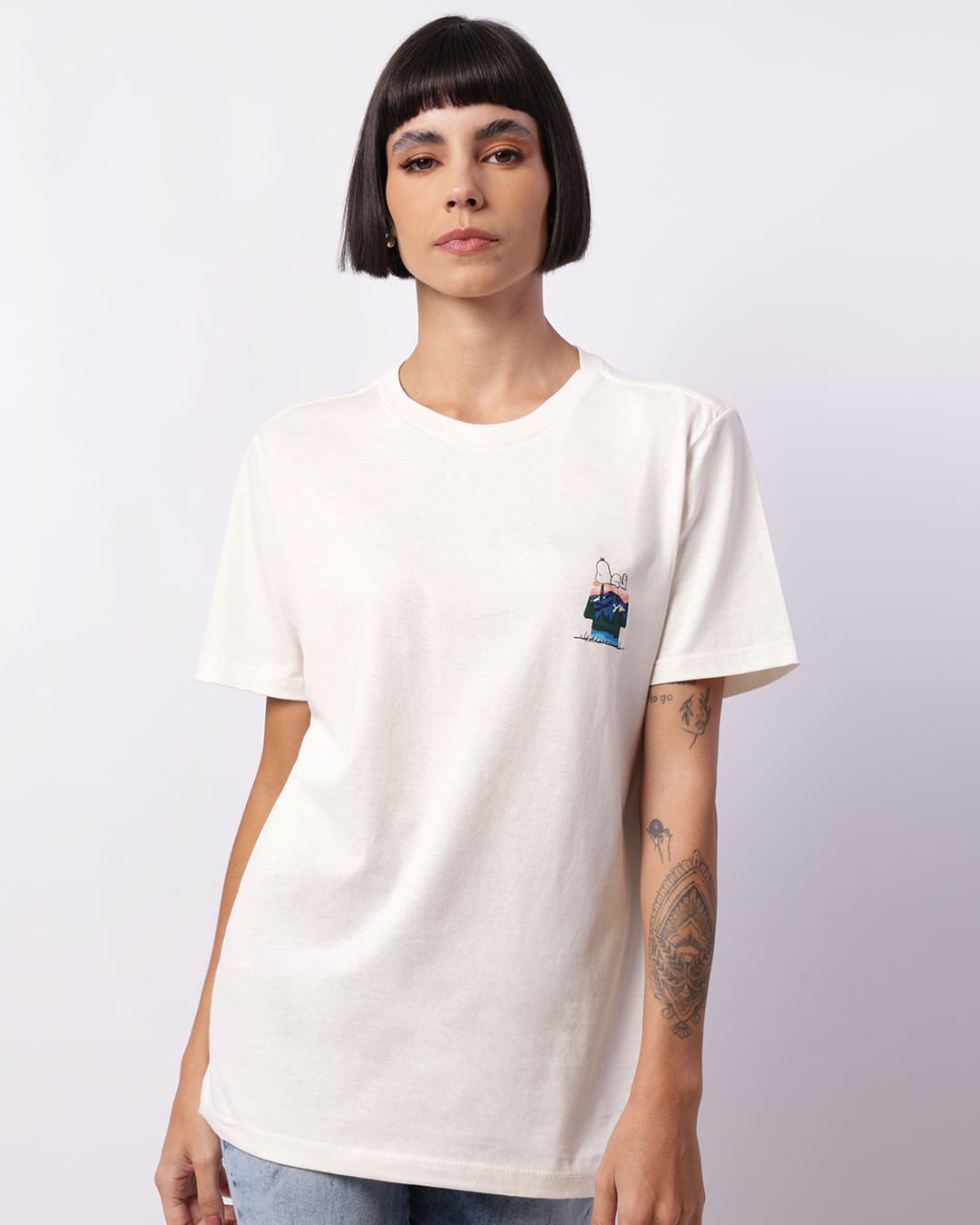 Camiseta Feminina Snoopy Estampa Frente E Costas Off White-1742308834463