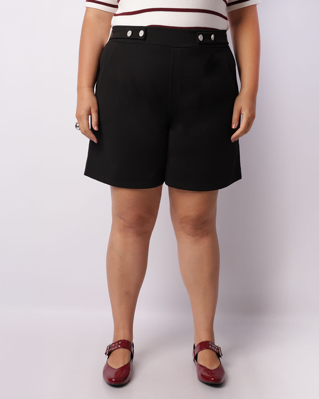 Shorts-661-Crepe-Botoes-Cos---Preto