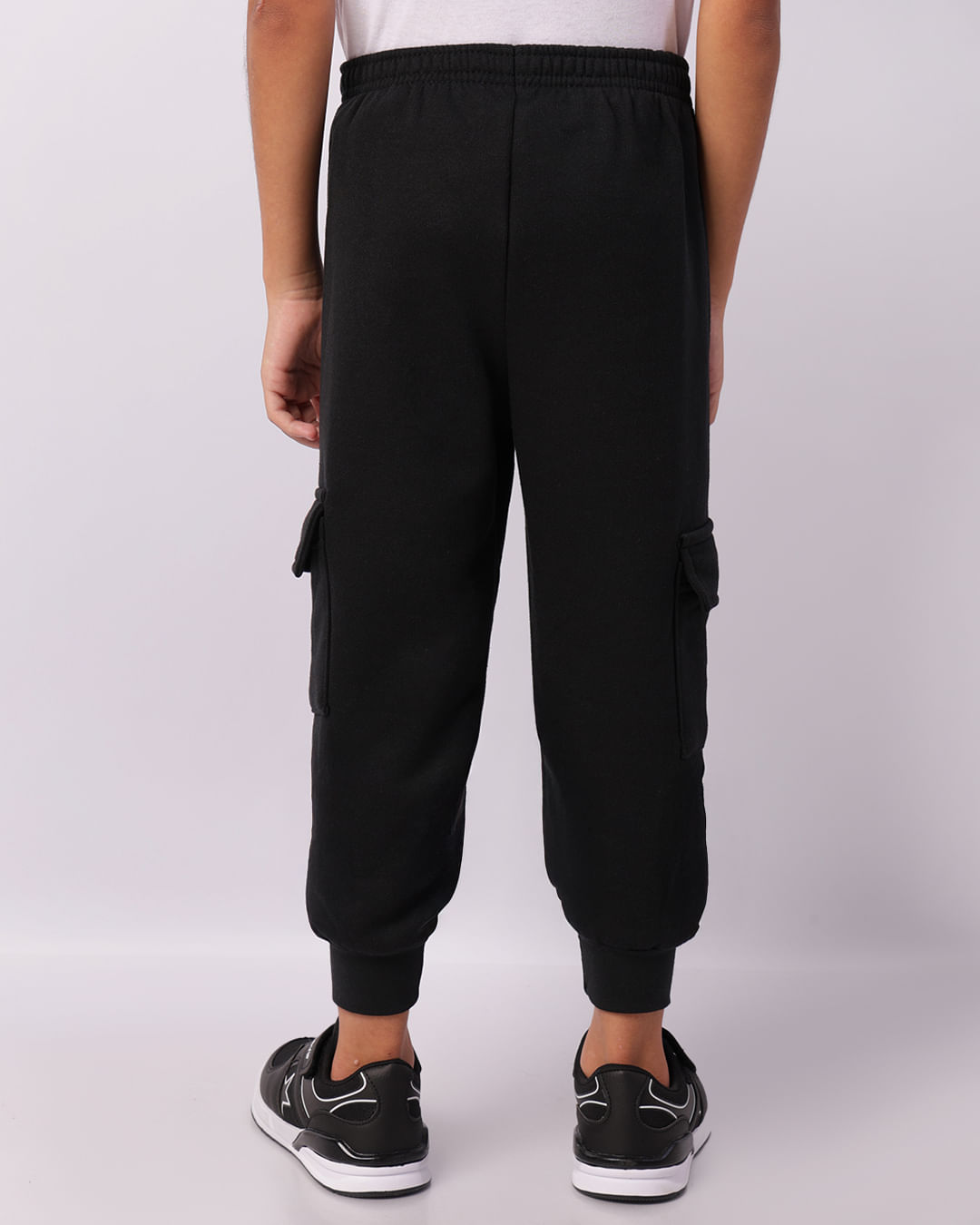 Calça Moletom Infantil Jogger Bolso Cargo Preta-1744748087875