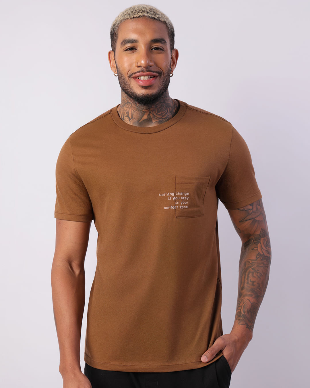 Camiseta-Soft-C-Bolso--Pgg---Marrom