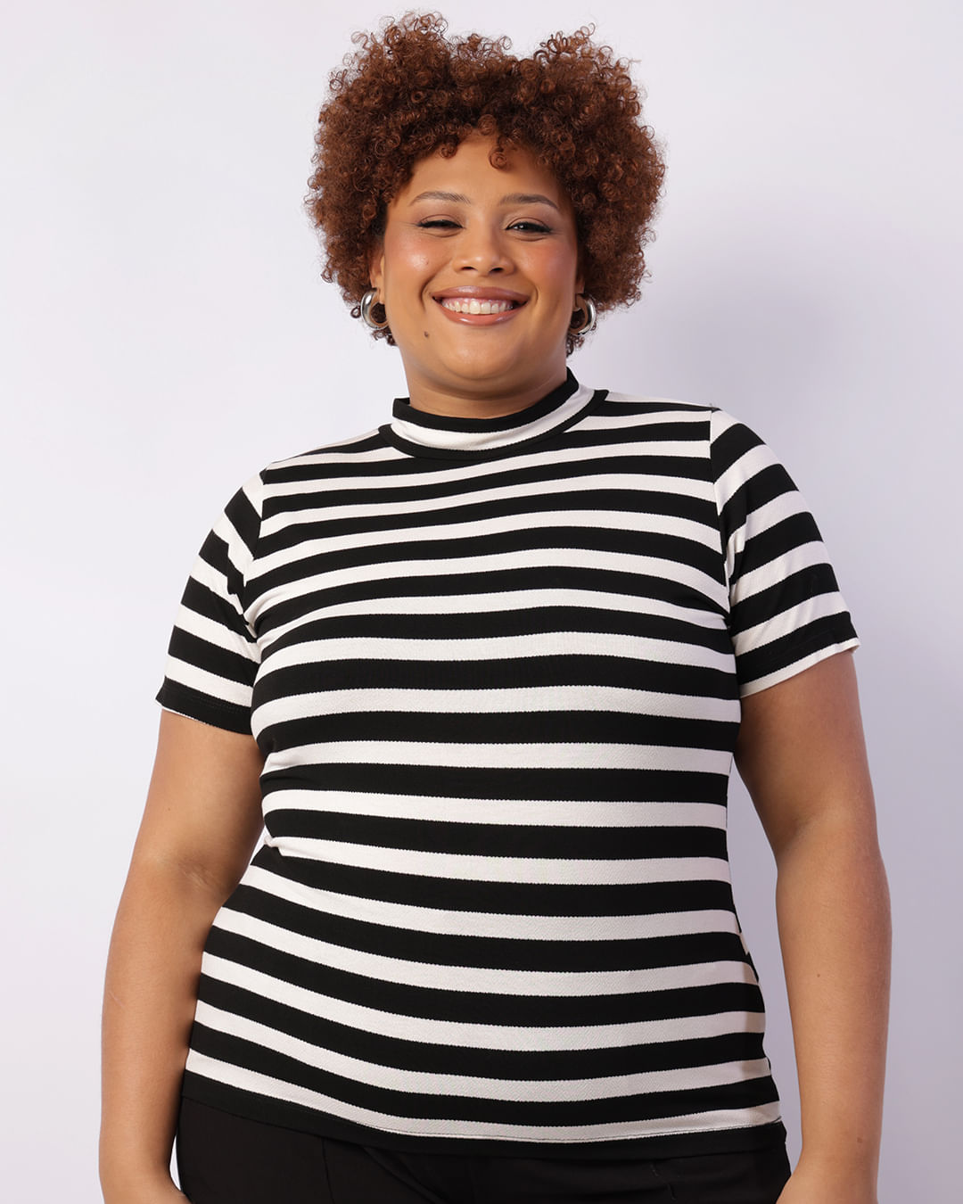 Blusa-Mc-40269-Listrada-Gola-Alta---Preto