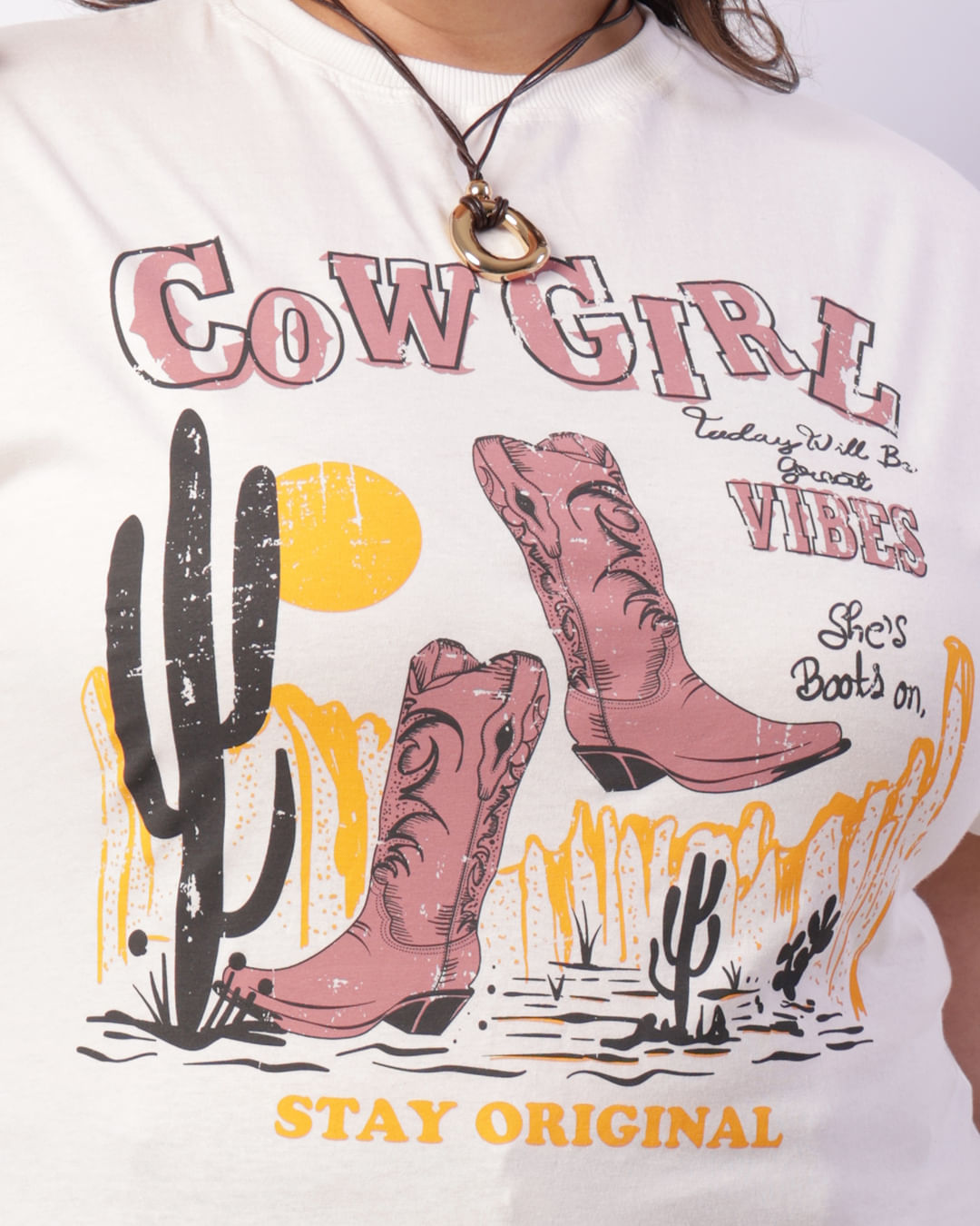 Tshirt-251374-Mc-Csilk-Cowgirl---Off-White