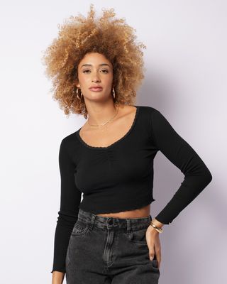 Blusa-Ml-Dec-Renda-030123-Pto-Fpgg---Preto