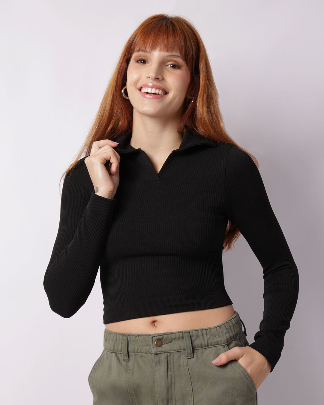 Blusa Polo Feminina Cropped Canelada Manga Longa Preta