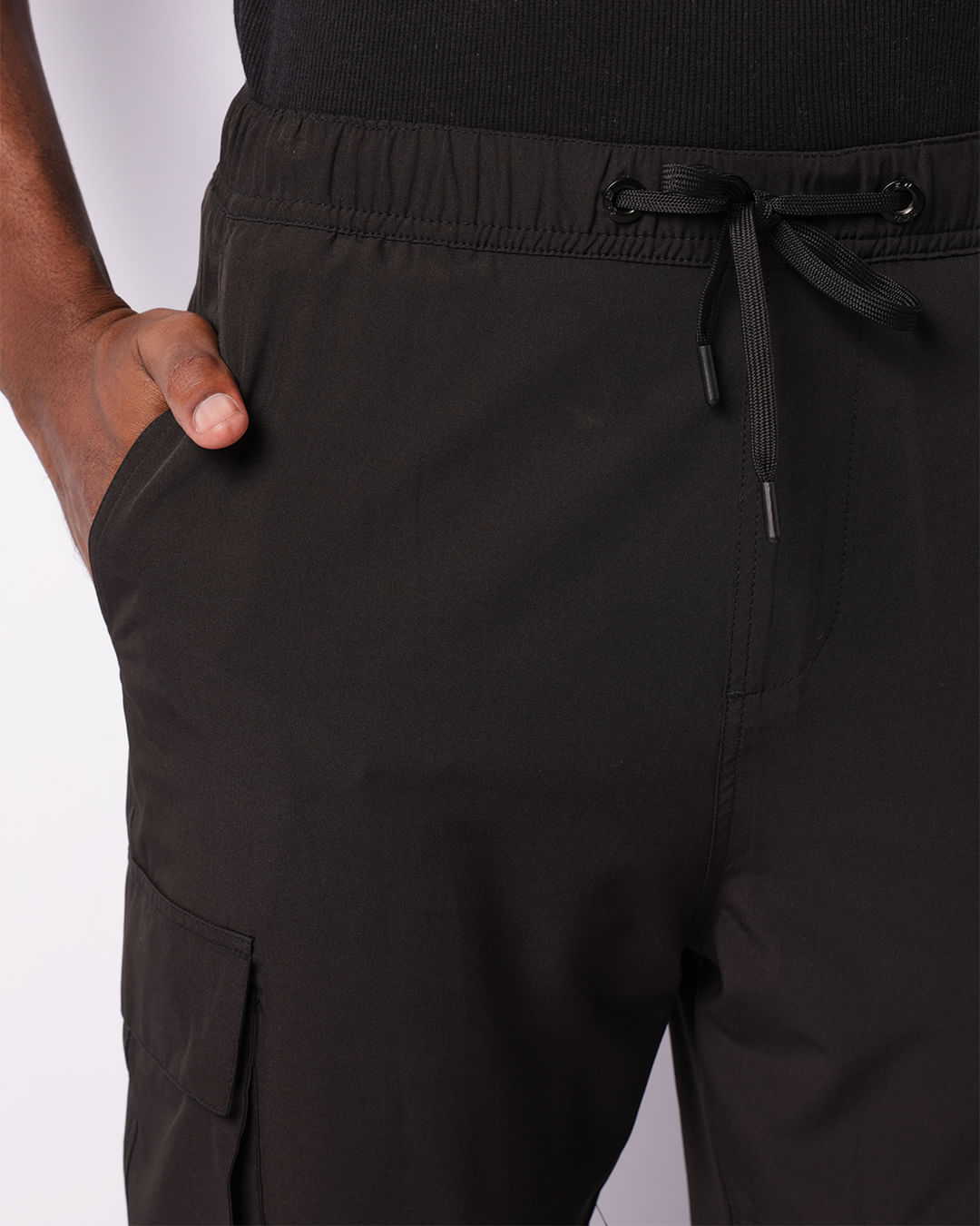 Calca-Jogger-Bolso-Cargo-1000825-Preto---Preto