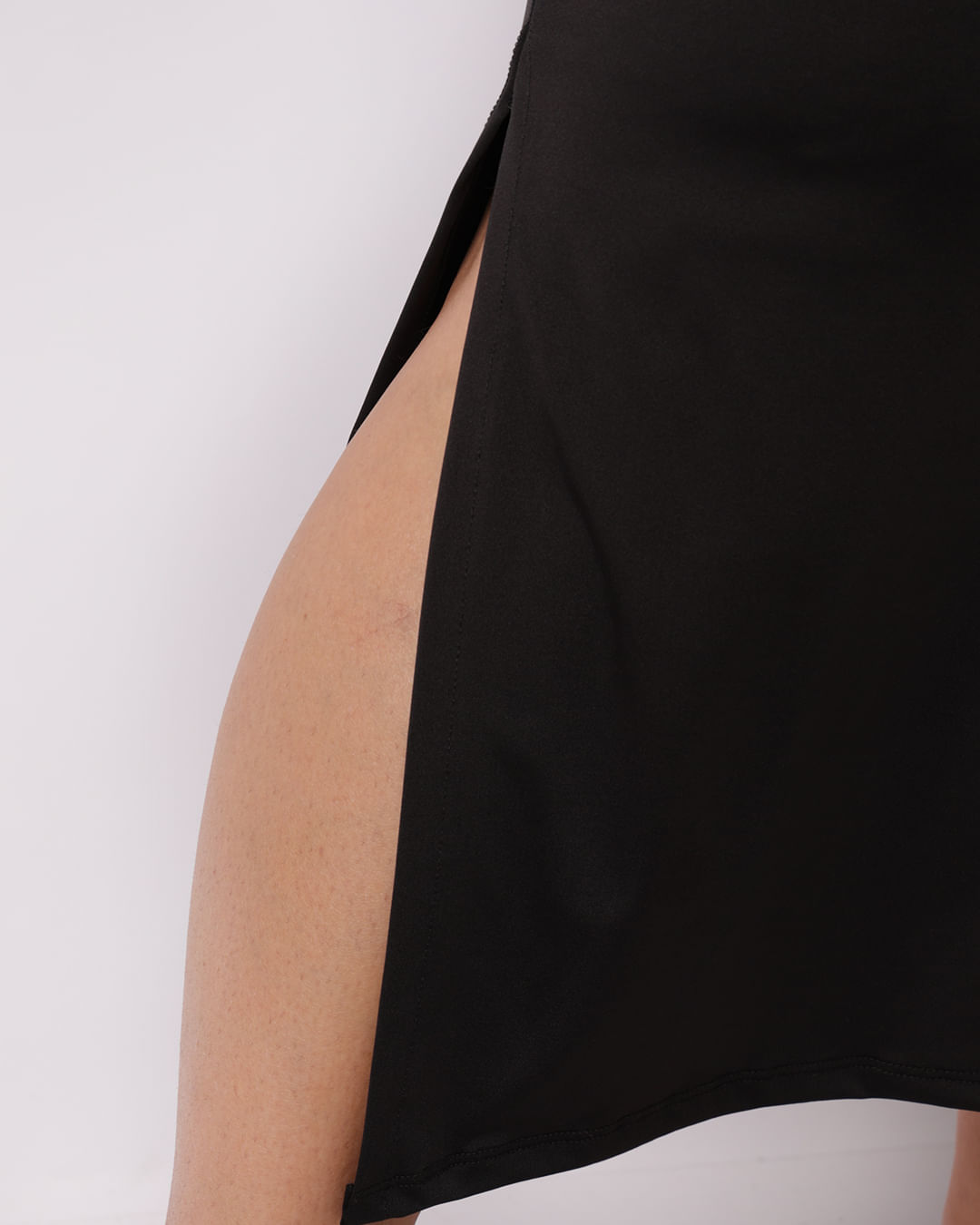 Vestido Plus Size Feminino Midi Com Fenda Preto-1747934604015