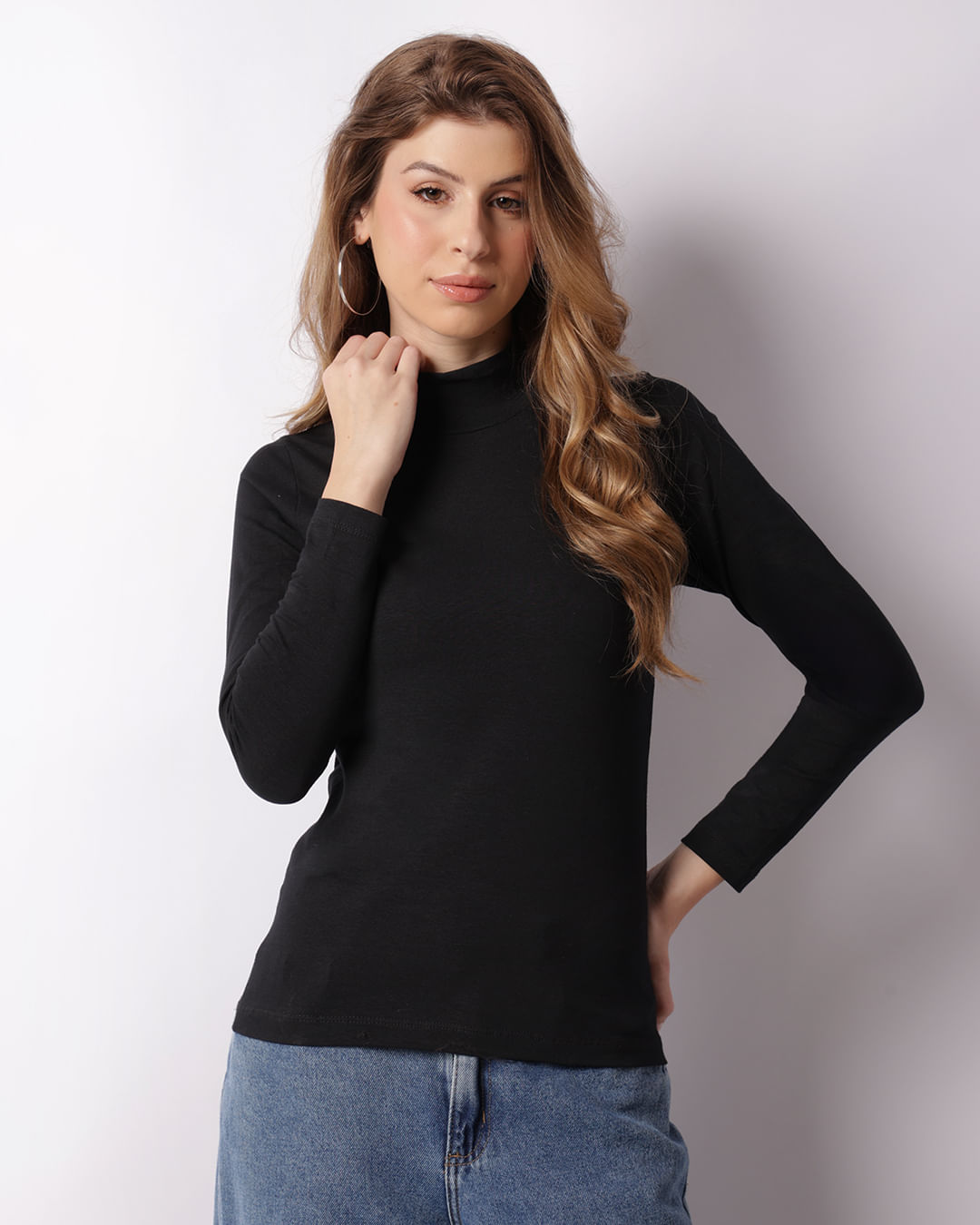 Blusa Feminina Gola Alta Básica Preta-1747943880792