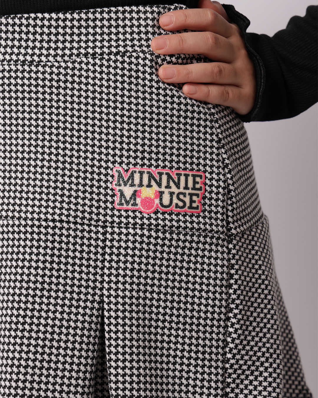 Saia Infantil Curta Estampada Aplique Disney Minnie Preta-1748006546989