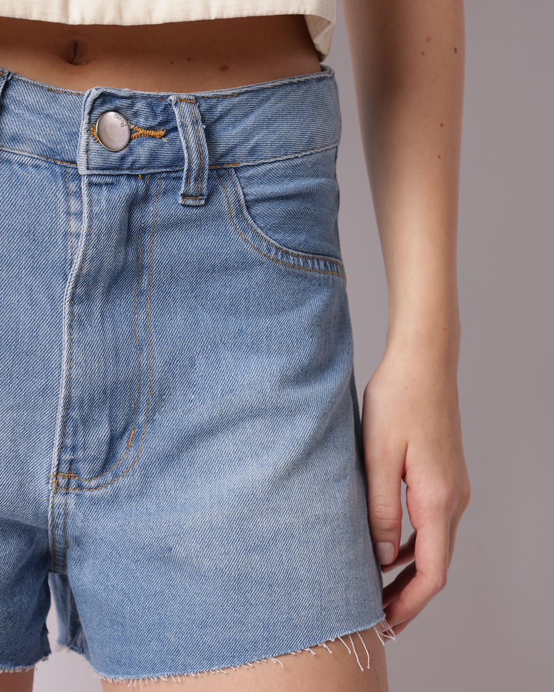 Short Jeans Feminino Curto Barra Desfiada Azul-1748292069280