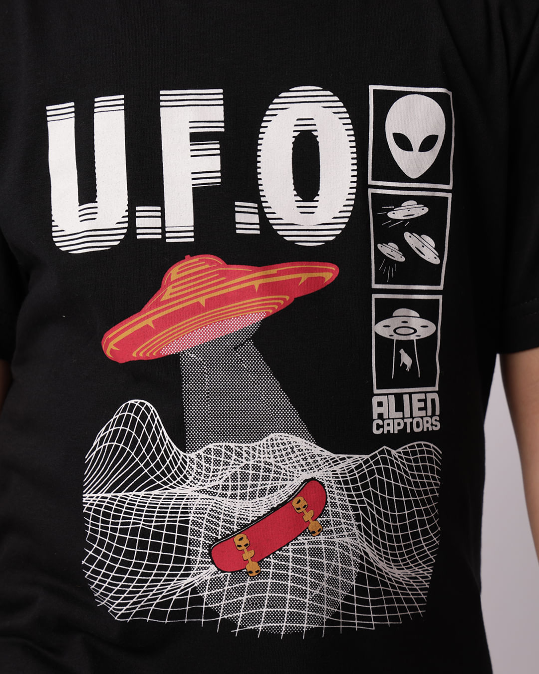 Camiseta Infantil Menino Estampa Extraterrestre Frontal Manga Curta Preta-1748346075184