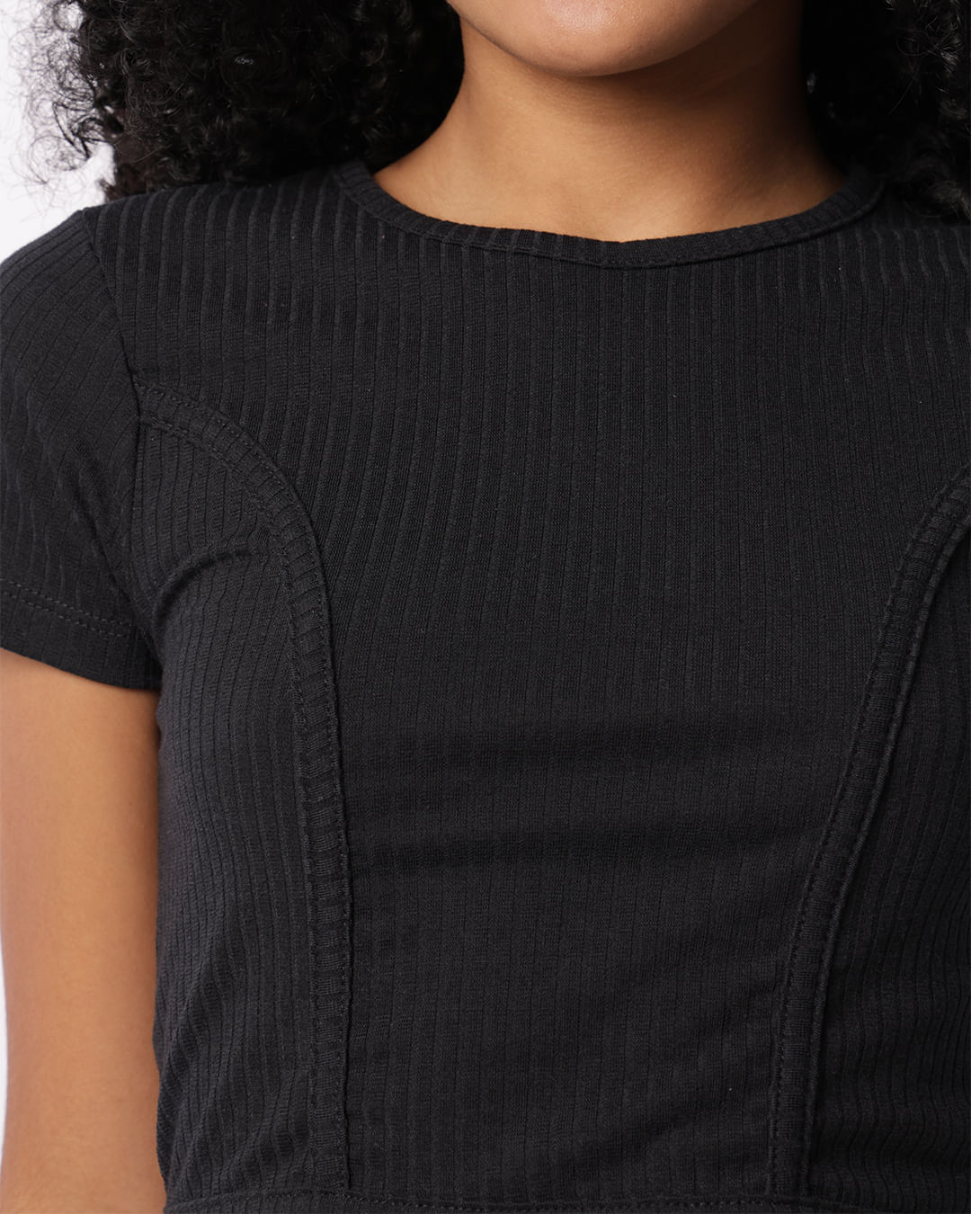 Blusa Juvenil Cropped Manga Curta Canelada Preta-1748346424725