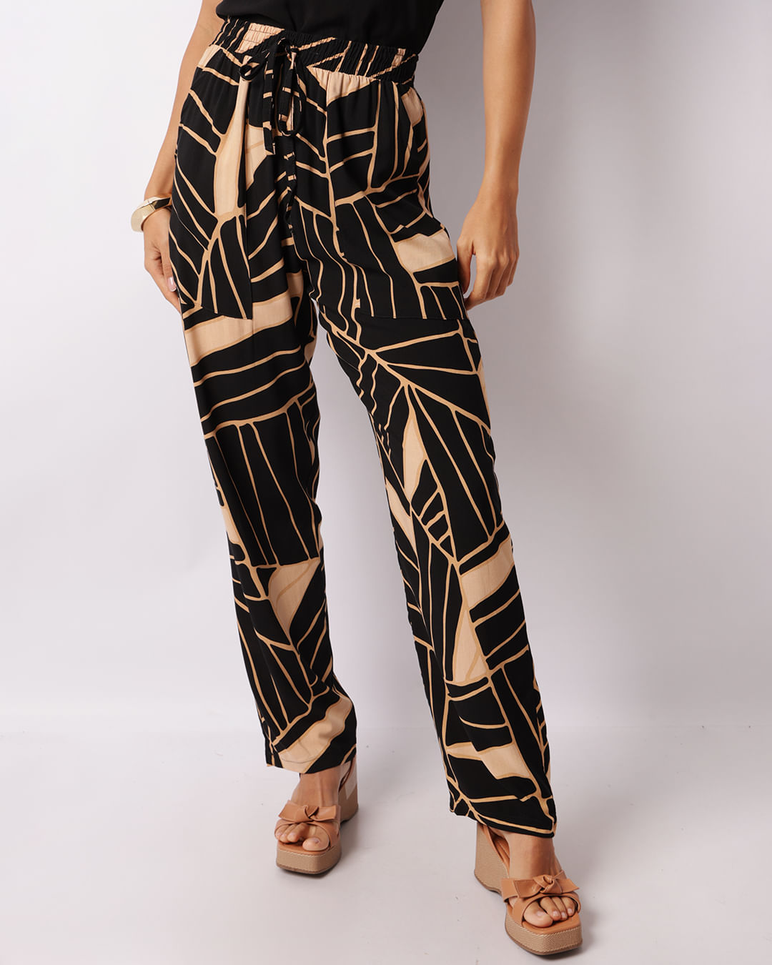 Calça Feminina Reta Viscose Estampada Preta-1748346897413