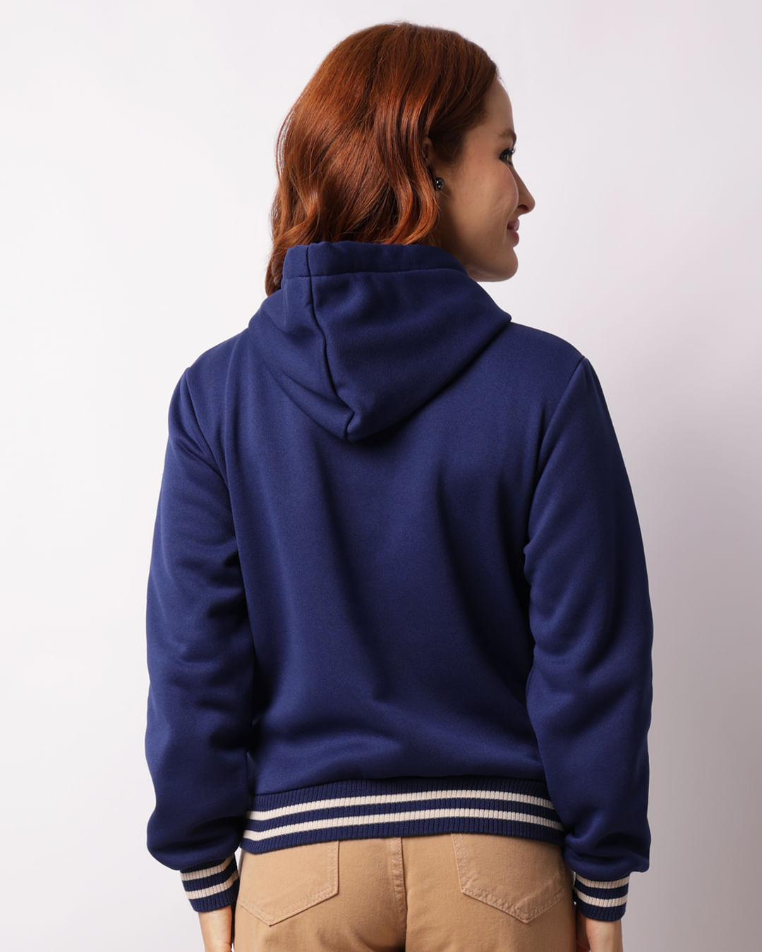 Blusão Moletom Feminino Bordado Com Capuz Azul-1748622853563