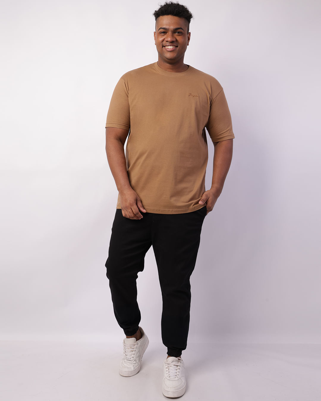 Camiseta-50110111-Gangster-Marr-Plus---Marrom