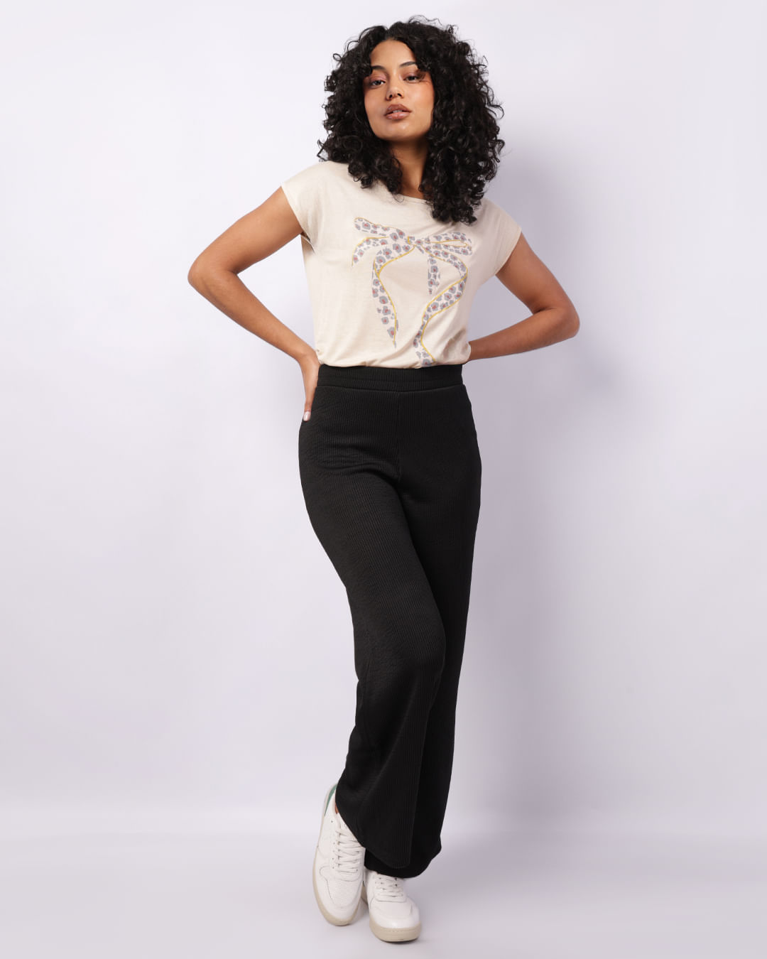 Blusa-Estamp-25619-Visco-Bege-Mesa---Bege