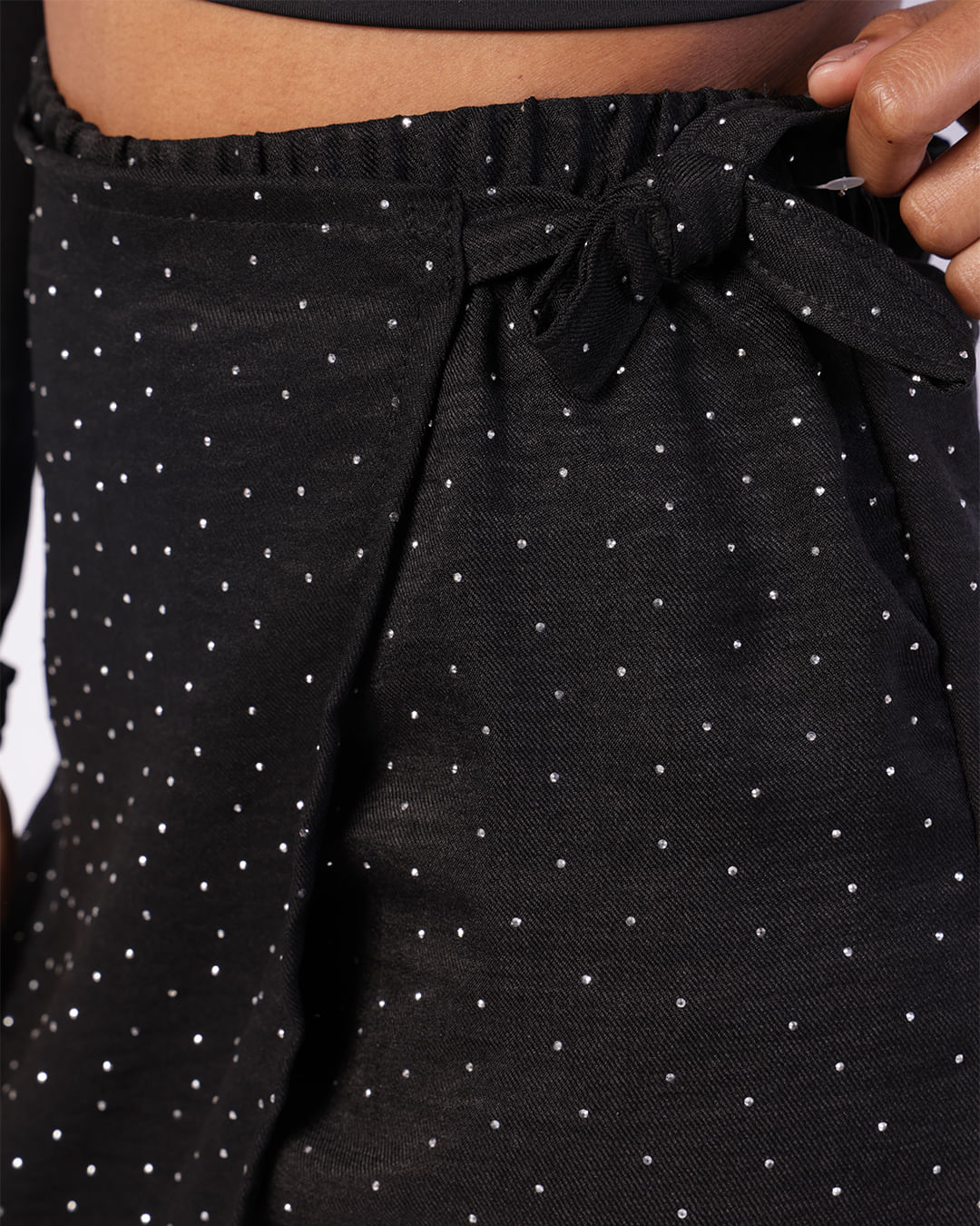 ESTUDIO - REFAÇÃO MODELO ERRADO  Short Saia Feminino Curto com Strass Preto-1749234850926