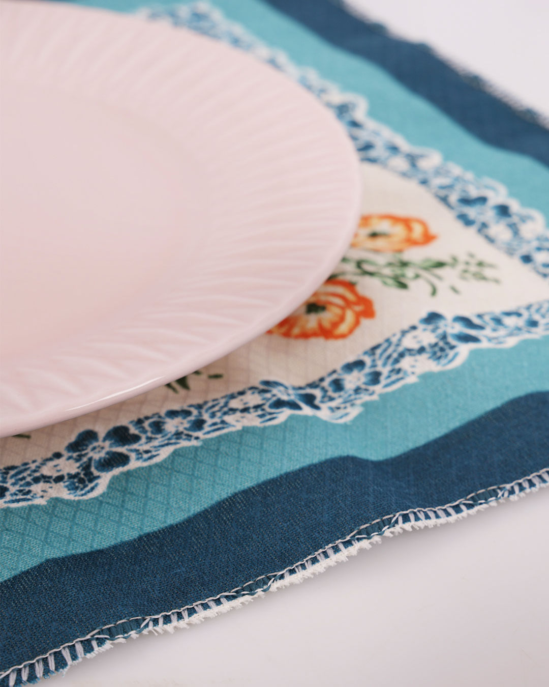 Lugar-Americano-Pa-30x40-215906---Marinho-Floral