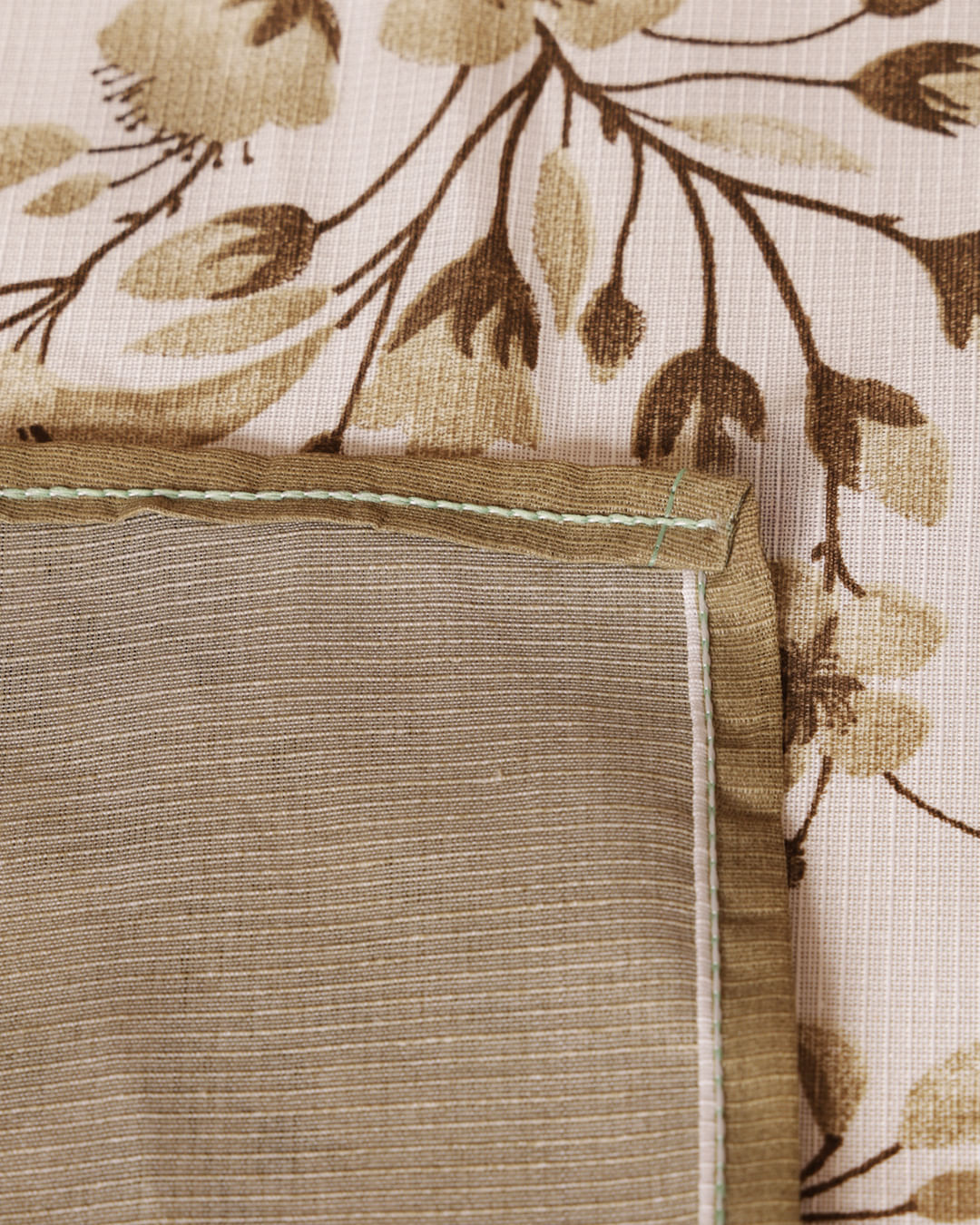 Toalha-De-Mesa-140x140-Quadrada---Linha---Estampado-Floral