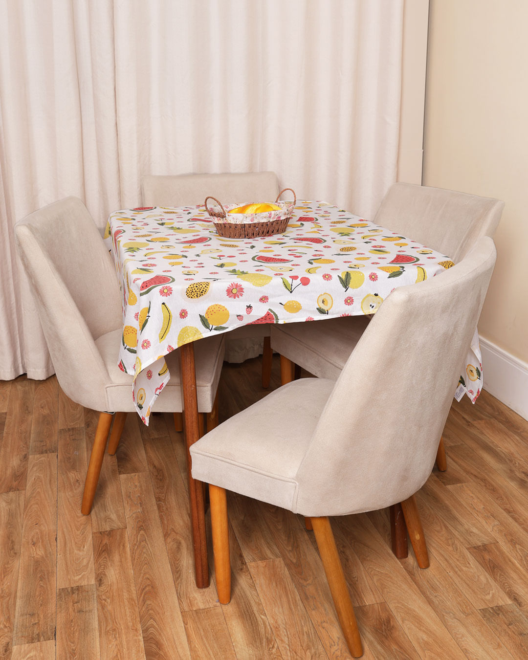 Toalha-De-Mesa-140x140-Quadrada---Linha---Branco-Floral