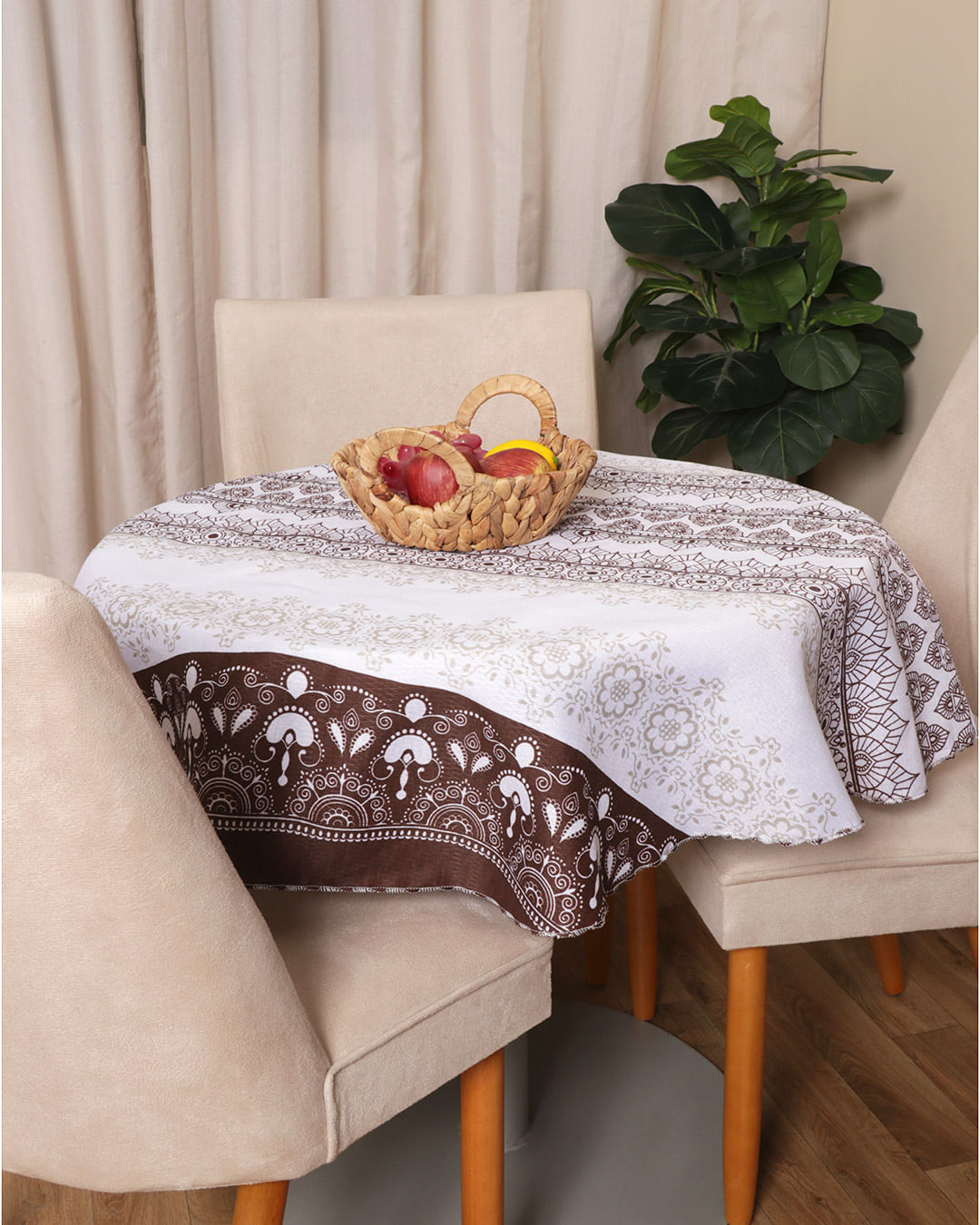 Toalha-De-Mesa-Redonda-Raner-Estampada-Marrom