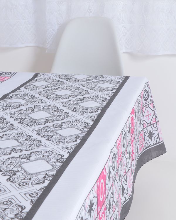 Toalha de Mesa Retangular 195cm x 135cm Branca UN