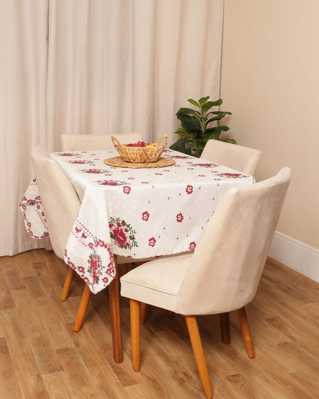 Toalha-de-Mesa-195-x-135cm-Estampa-Floral-Bege-