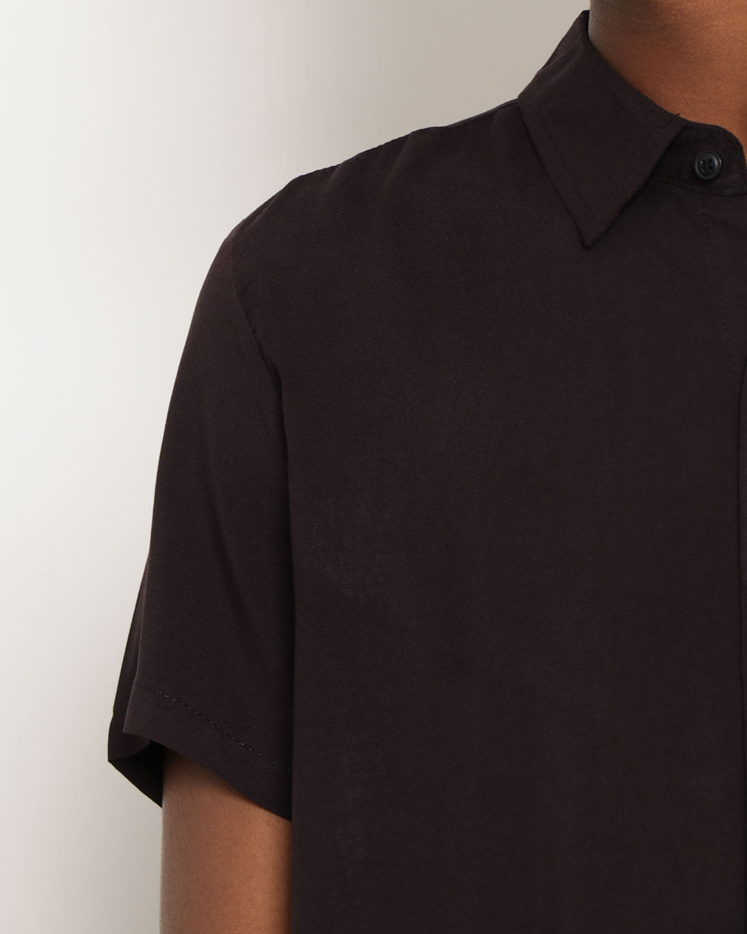 Camisa-19-3909tcx-Mc-M-Visco-1216---Preto