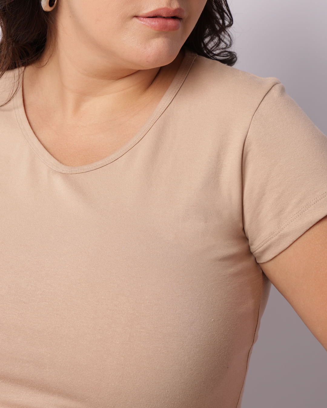 Blusa-Plus-Mc-Gola-V-Bege---Bege