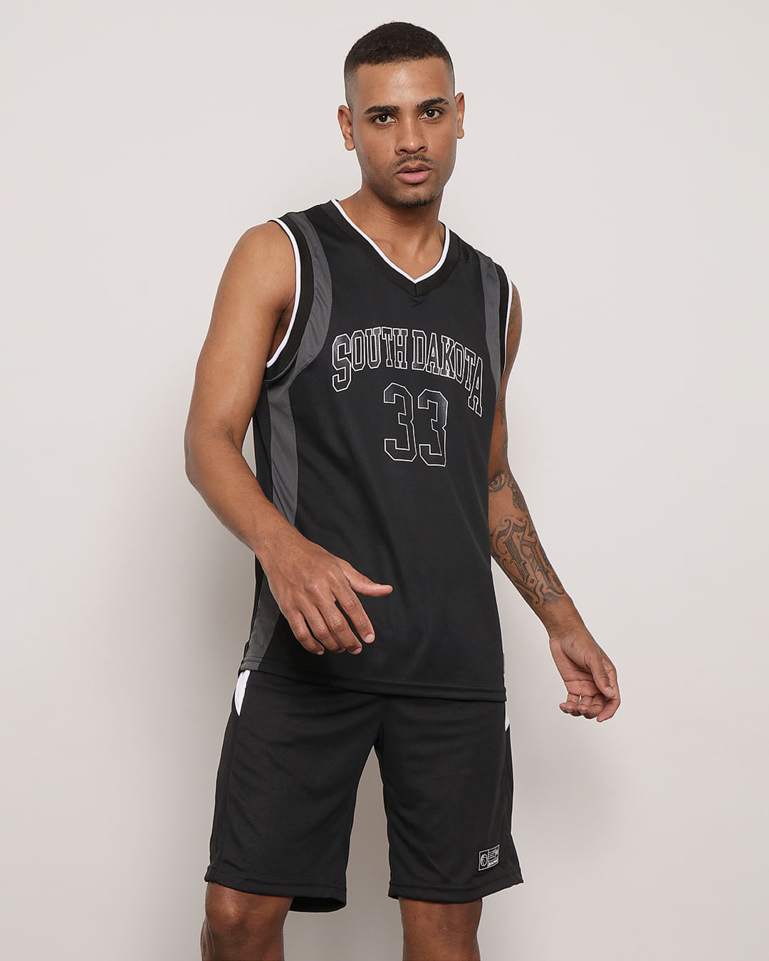 Reg-Basq-Pto-Silk-retil-rec-Bco-Cnz25627---Preto