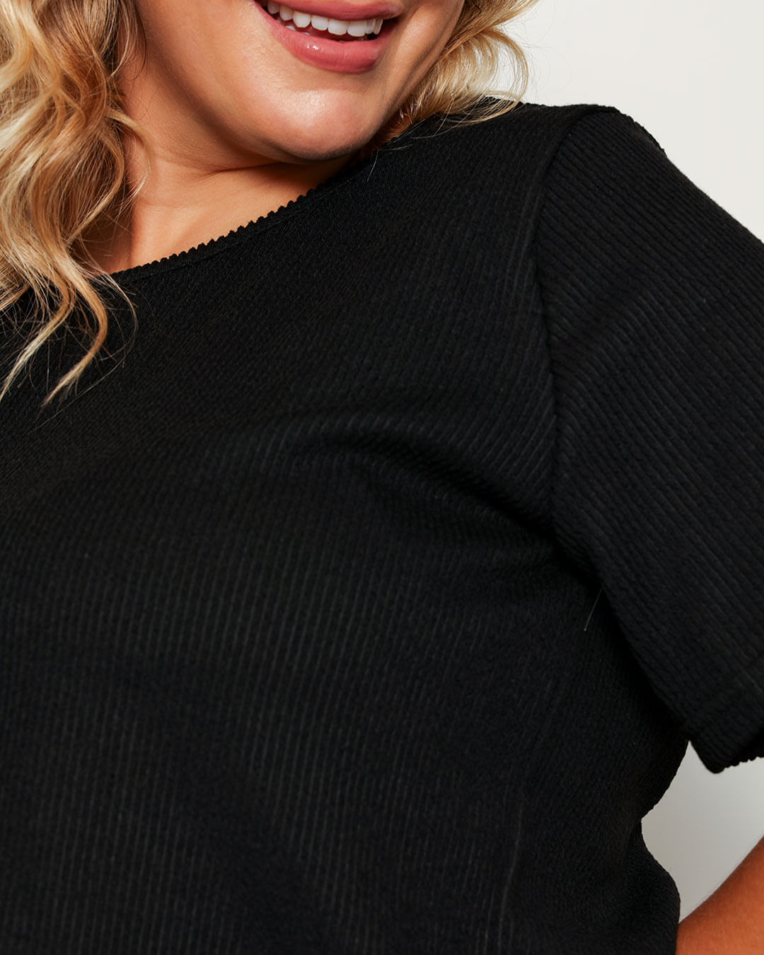 Blusa-Mc-310445pl-Malha-Ondas---Preto