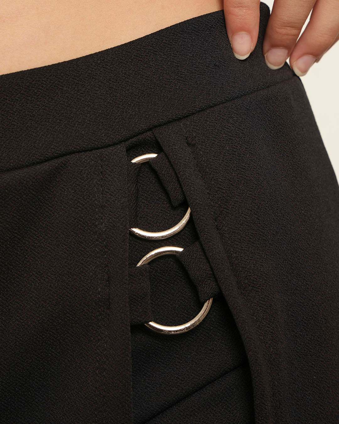 Short-Saia-53406-Crepe-F-1016---Preto
