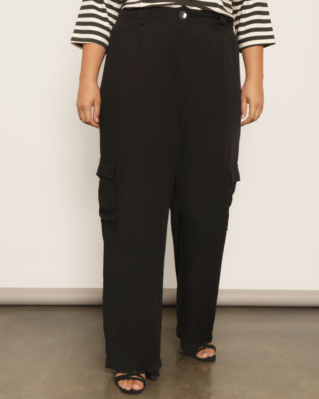 Calca-2965-Viscose-Lisa-Cbolso---Preto