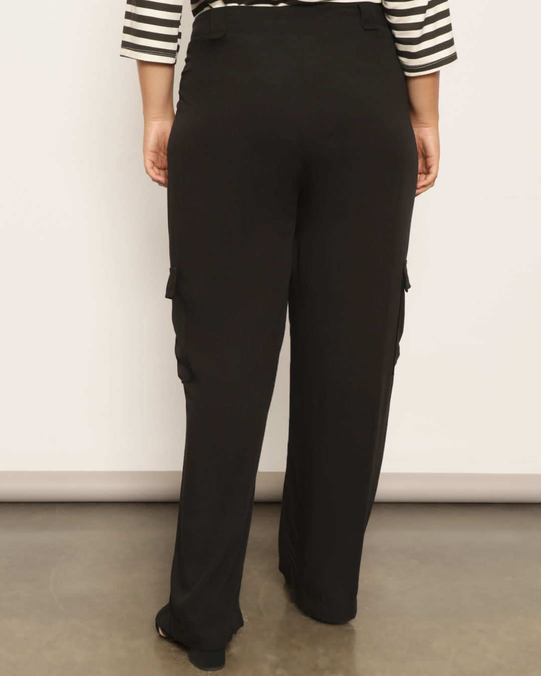 Calca-2965-Viscose-Lisa-Cbolso---Preto