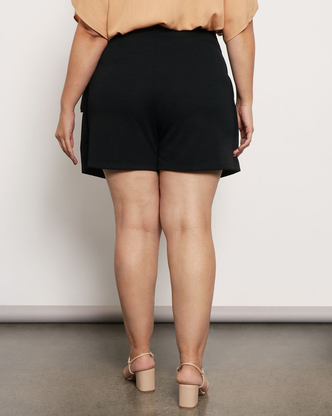 Shorts-Saia-3918a-Crepe-Cfivela---Preto