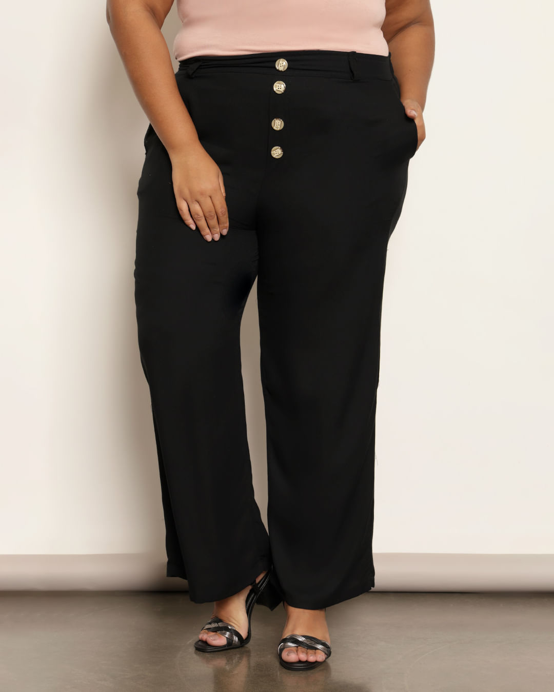 Calca-3248-Reta-Cbotoes---Preto